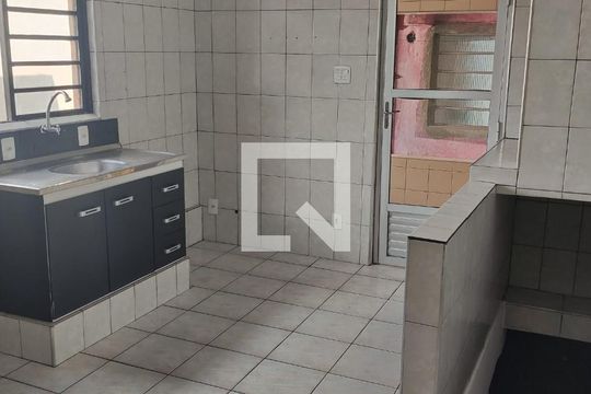 Cozinha 1 de casa à venda com 2 quartos, 180m² em Vila Alzira, Santo André