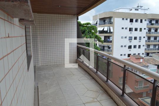 Varanda de apartamento para alugar com 3 quartos, 130m² em Jacarepaguá, Rio de Janeiro