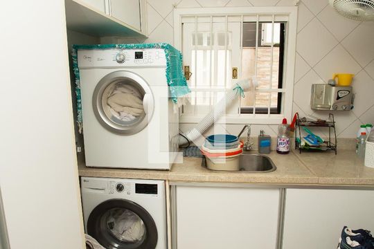 Lavanderia/Área de Serviço de casa à venda com 3 quartos, 200m² em Marechal Rondon, Canoas