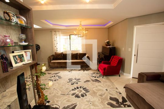 Sala de casa à venda com 3 quartos, 200m² em Marechal Rondon, Canoas
