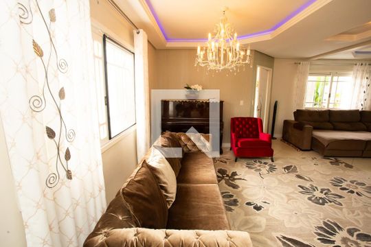 Sala de casa à venda com 3 quartos, 200m² em Marechal Rondon, Canoas