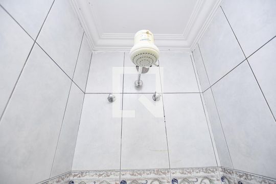 Banheiro da Suite de casa de condomínio à venda com 3 quartos, 300m² em Itaipu, Niterói