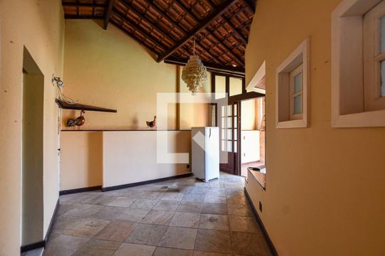 Área comum de casa de condomínio à venda com 3 quartos, 300m² em Itaipu, Niterói