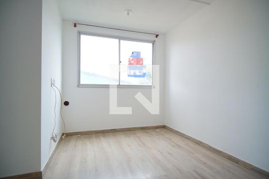 Apartamento à venda com 2 quartos, 44m² em Sarandi, Porto Alegre