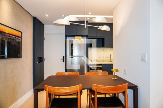 Sala/Cozinha de apartamento à venda com 1 quarto, 58m² em Pinheiros, São Paulo