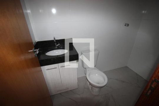Banheiro de apartamento para alugar com 2 quartos, 59m² em Vila Domingues, Votorantim