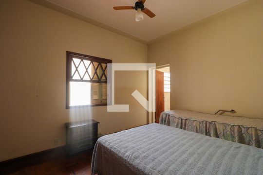 Suíte 1 de casa para alugar com 4 quartos, 303m² em Centro, Ribeirão Preto