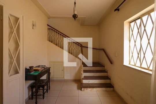 Sala de casa para alugar com 4 quartos, 303m² em Centro, Ribeirão Preto