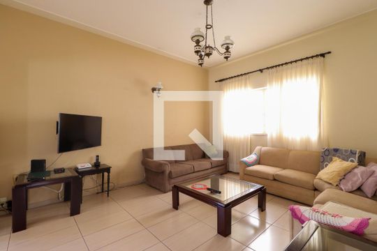 Sala de casa para alugar com 4 quartos, 303m² em Centro, Ribeirão Preto