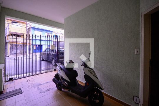 Garagem  de casa à venda com 3 quartos, 118m² em Vila das Merces, São Paulo