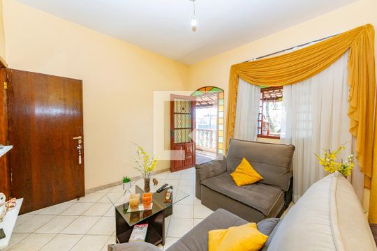 Sala de casa à venda com 3 quartos, 411m² em Betânia, Belo Horizonte