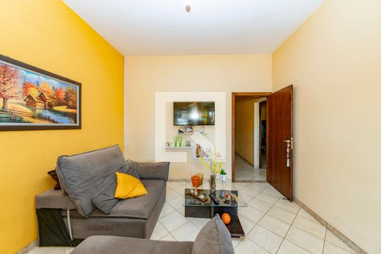 Sala de casa à venda com 3 quartos, 411m² em Betânia, Belo Horizonte
