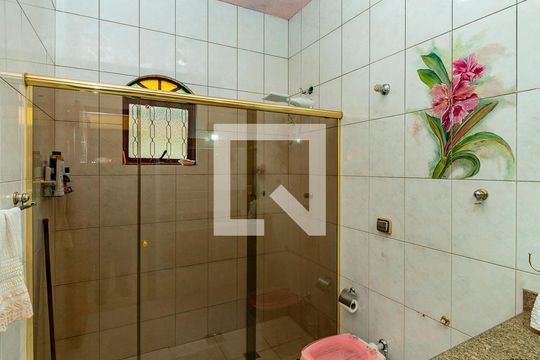 Banheiro de casa à venda com 3 quartos, 411m² em Betânia, Belo Horizonte