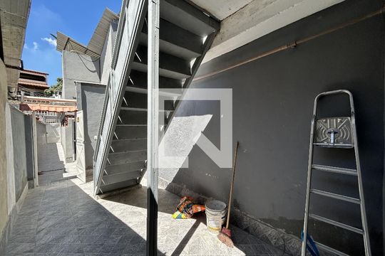 Quintal de casa à venda com 2 quartos, 80m² em Inhaúma, Rio de Janeiro
