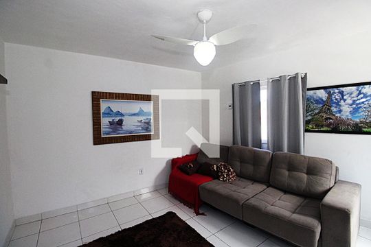 Sala de casa à venda com 2 quartos, 80m² em Inhaúma, Rio de Janeiro