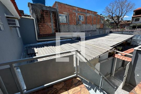 Varanda de casa à venda com 2 quartos, 80m² em Inhaúma, Rio de Janeiro