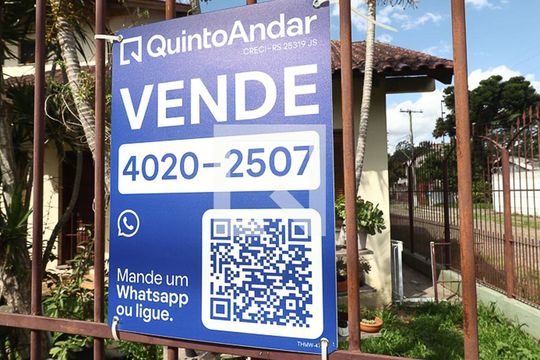 Fachada de casa à venda com 3 quartos, 271m² em Jardim Itu, Porto Alegre