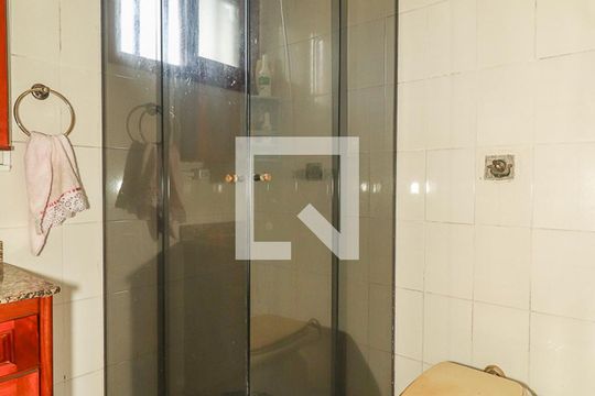 Banheiro 2 de casa à venda com 3 quartos, 271m² em Jardim Itu, Porto Alegre