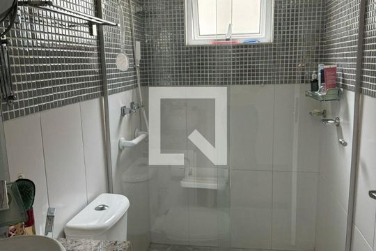 Foto 05 de casa de condomínio à venda com 3 quartos, 230m² em Jardim Londrina, São Paulo