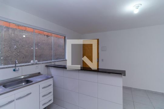Cozinha de casa para alugar com 2 quartos, 35m² em Jardim Vera Cruz(zona Leste), São Paulo