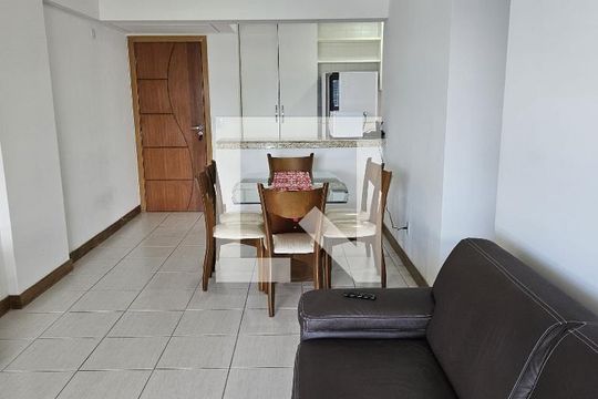 Sala de apartamento para alugar com 2 quartos, 78m² em Armação, Salvador