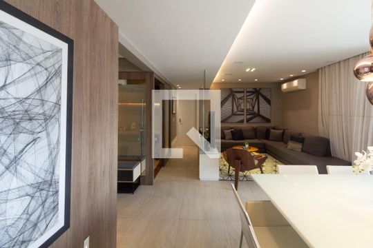 Sala de apartamento à venda com 3 quartos, 156m² em Vila Olímpia, São Paulo