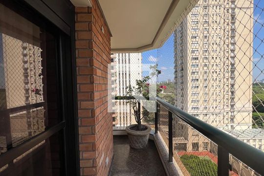 Varanda da Suíte 3  de apartamento à venda com 3 quartos, 240m² em Vila Mariana, São Paulo