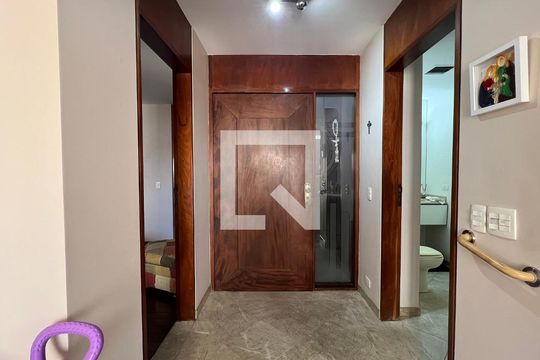 Corredor para os Quartos de apartamento à venda com 3 quartos, 240m² em Vila Mariana, São Paulo