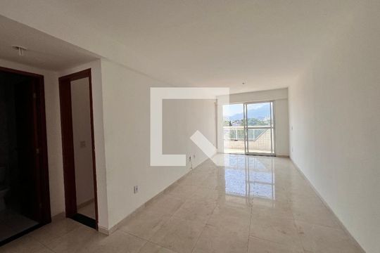 Sala de apartamento à venda com 3 quartos, 80m² em Taquara, Rio de Janeiro