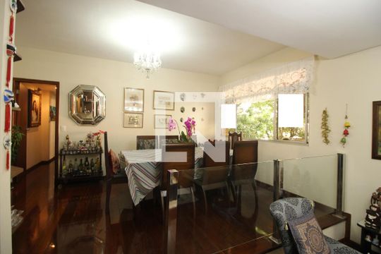 Sala de jantar de apartamento à venda com 4 quartos, 180m² em Lourdes, Belo Horizonte