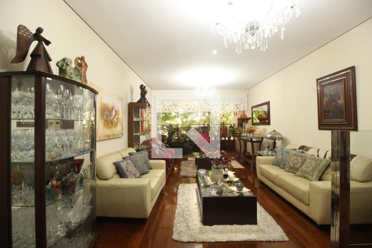 Apartamento à venda com 4 quartos, 180m² em Lourdes, Belo Horizonte