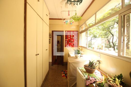 Área de serviço de apartamento à venda com 4 quartos, 180m² em Lourdes, Belo Horizonte