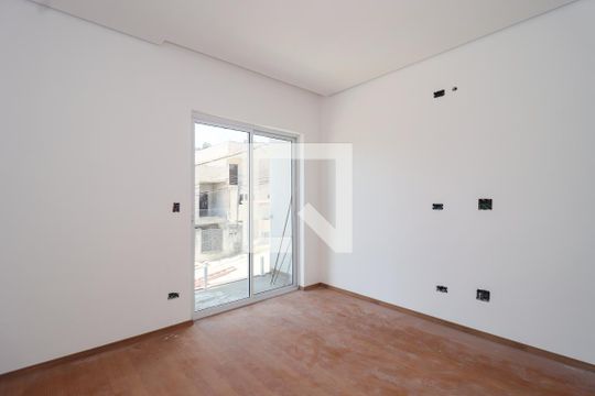 Suíte de casa de condomínio à venda com 3 quartos, 103m² em Jardim Mirna, Taboão da Serra