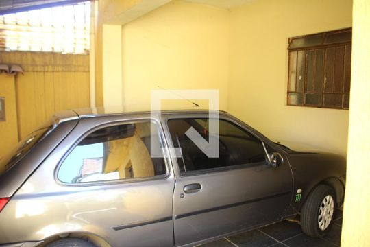 Garagem de casa à venda com 3 quartos, 379m² em Diamante, Belo Horizonte