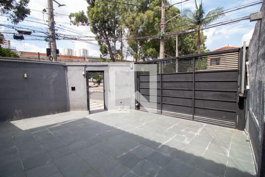 Garagem de casa à venda com 3 quartos, 135m² em Brooklin, São Paulo