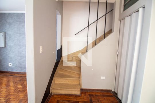 Escada de casa à venda com 3 quartos, 135m² em Brooklin, São Paulo