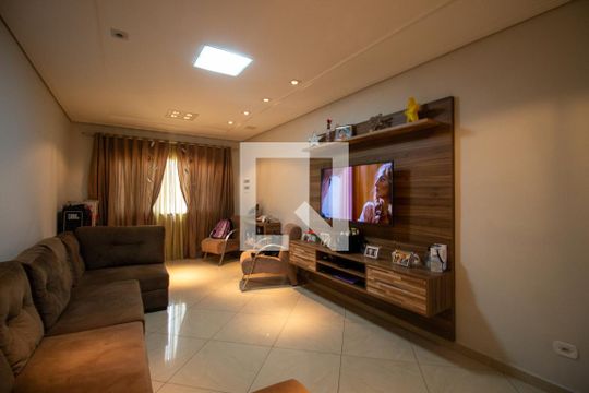 Casa à venda com 3 quartos, 200m² em Itaquera, São Paulo