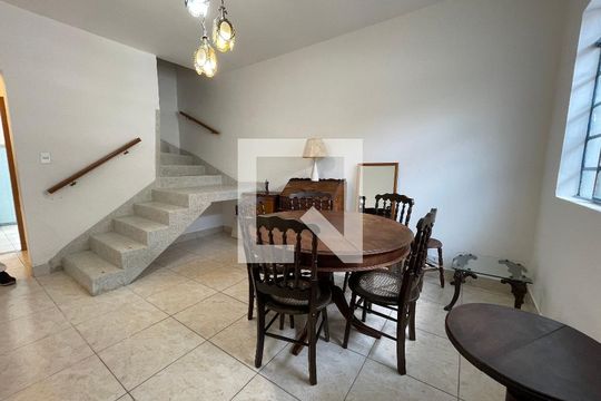 Sala de casa à venda com 2 quartos, 100m² em Vila Gomes, São Paulo