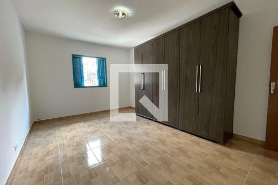Quarto de casa à venda com 2 quartos, 100m² em Vila Gomes, São Paulo