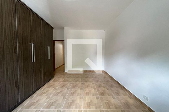 Quarto de casa à venda com 2 quartos, 100m² em Vila Gomes, São Paulo