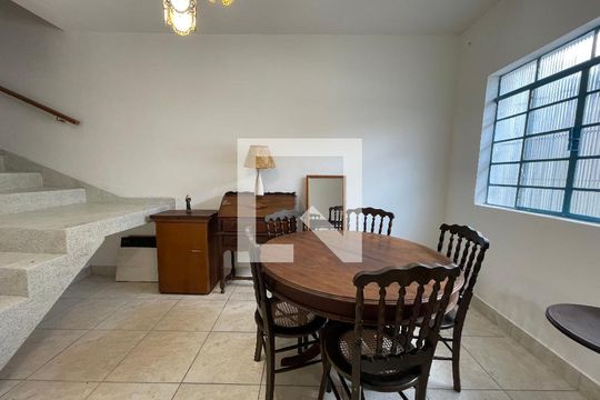 Sala de casa à venda com 2 quartos, 100m² em Vila Gomes, São Paulo