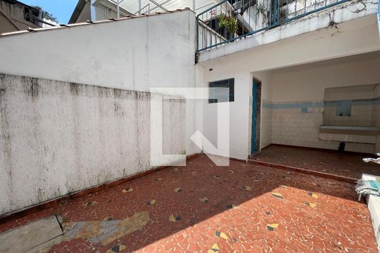 Quintal de casa à venda com 2 quartos, 100m² em Vila Gomes, São Paulo