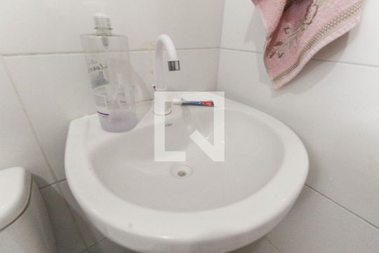 Banheiro de apartamento para alugar com 2 quartos, 41m² em Vila Progresso (zona Leste), São Paulo