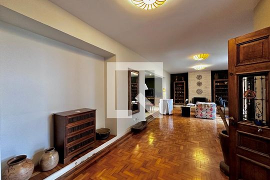 Sala de casa à venda com 3 quartos, 150m² em Santo Amaro, São Paulo