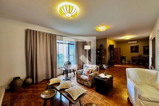 Sala de casa à venda com 3 quartos, 150m² em Santo Amaro, São Paulo