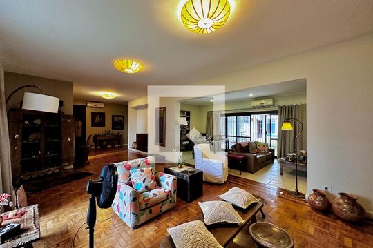 Casa à venda com 3 quartos, 150m² em Santo Amaro, São Paulo