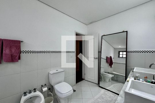 Banheiro Suíte 3 de casa à venda com 3 quartos, 150m² em Santo Amaro, São Paulo