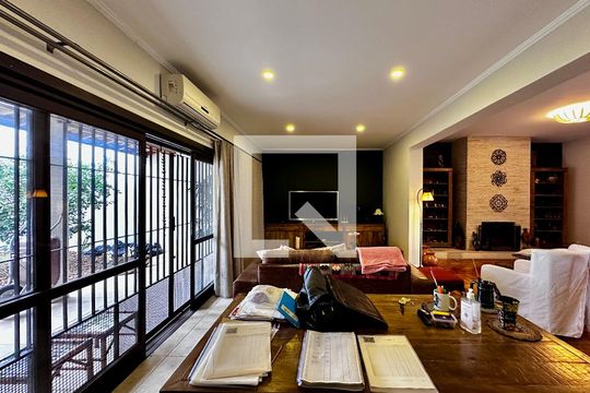 Sala de casa à venda com 3 quartos, 150m² em Santo Amaro, São Paulo