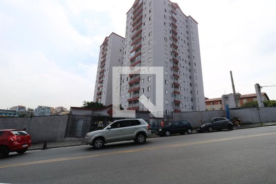 Fachada de apartamento para alugar com 3 quartos, 60m² em Jardim Santo André, Santo André