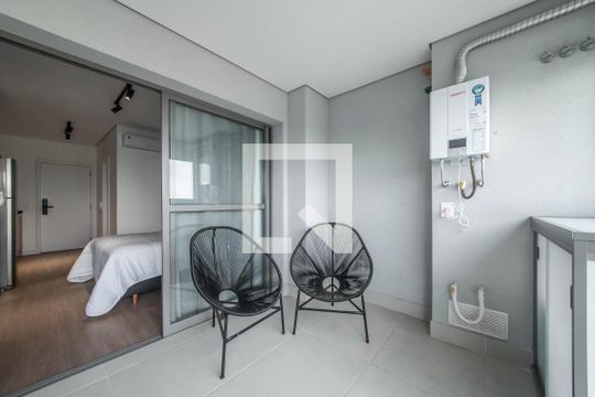 Varanda de kitnet/studio para alugar com 1 quarto, 32m² em Jardim das Acacias, São Paulo